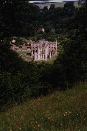 rievaulx.jpg (24656 bytes)